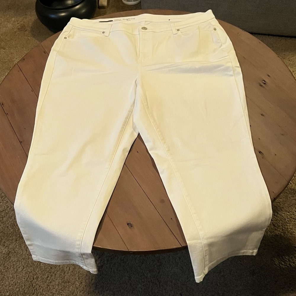Women's White Talbots Straight Crop Curvy Jeans​
